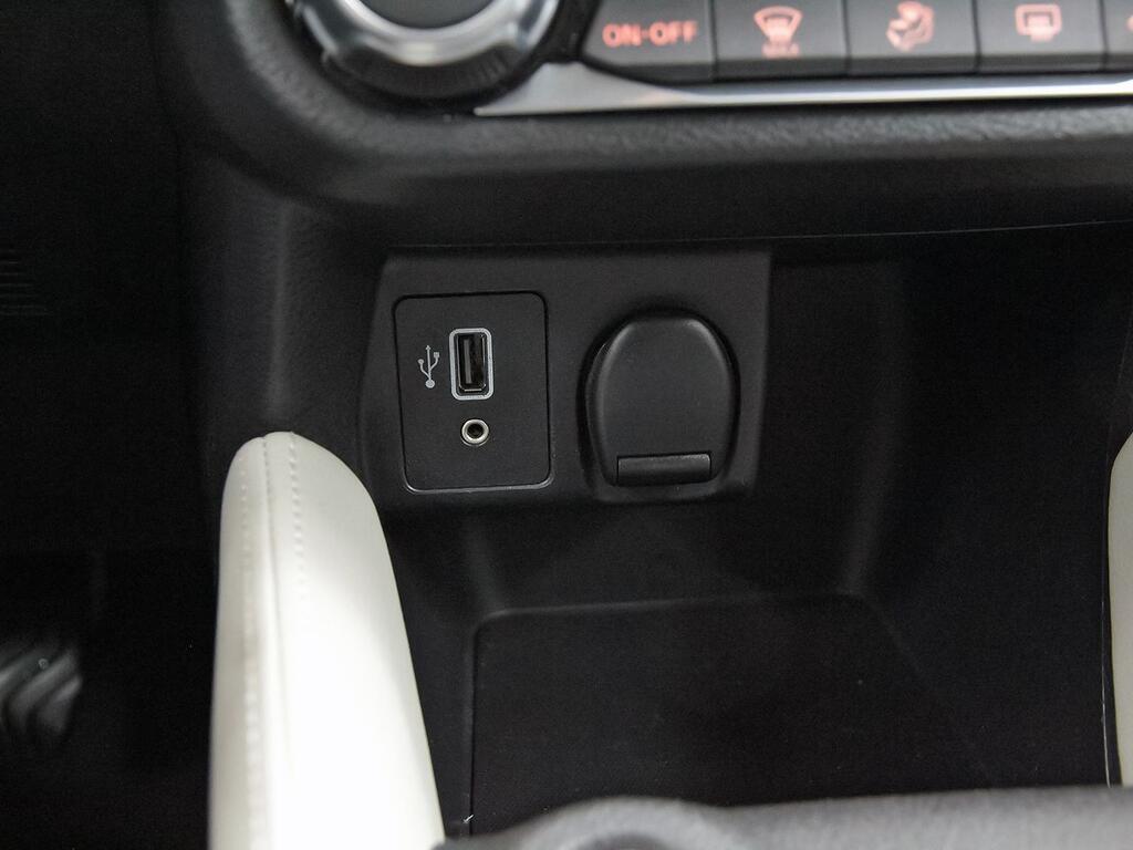 Nissan Micra IG-T 68 kW (92 CV) E6D-F N-Design Chrome 26