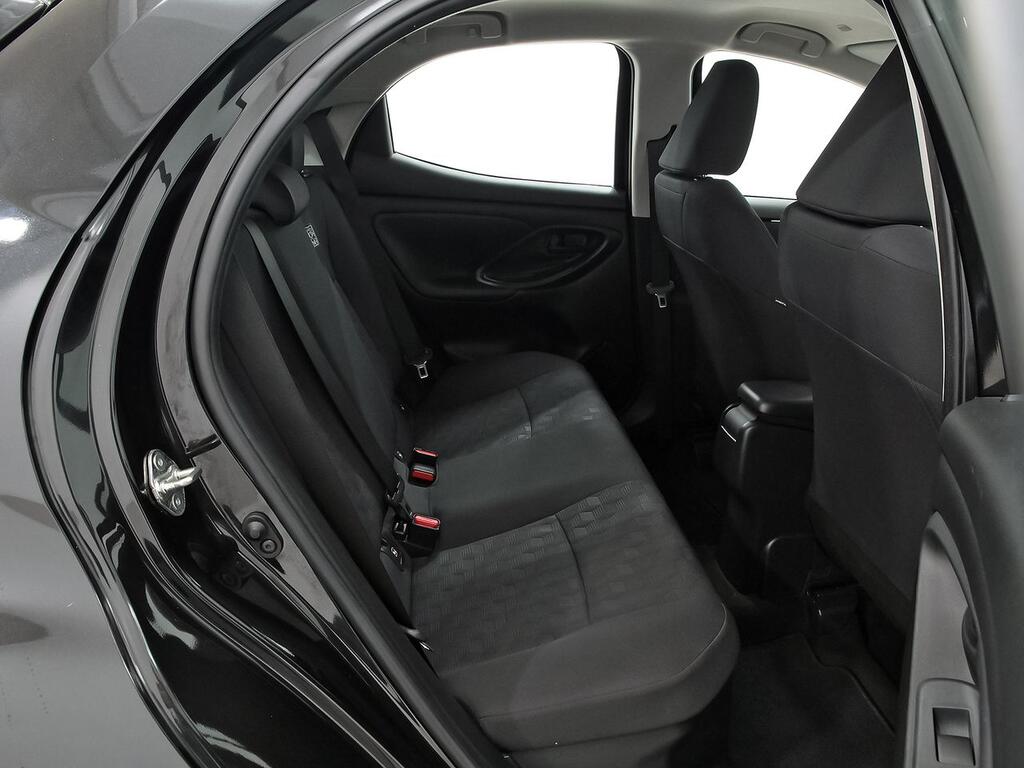 Toyota Yaris 1.5 120H Active Plus 6