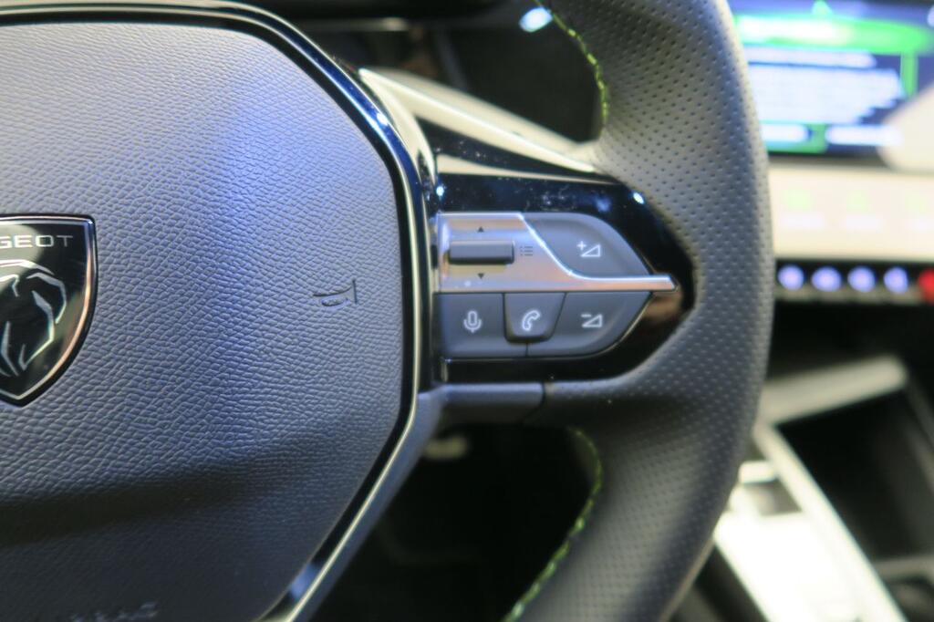 Peugeot 408 408 GT Puretech 130 EAT8 12