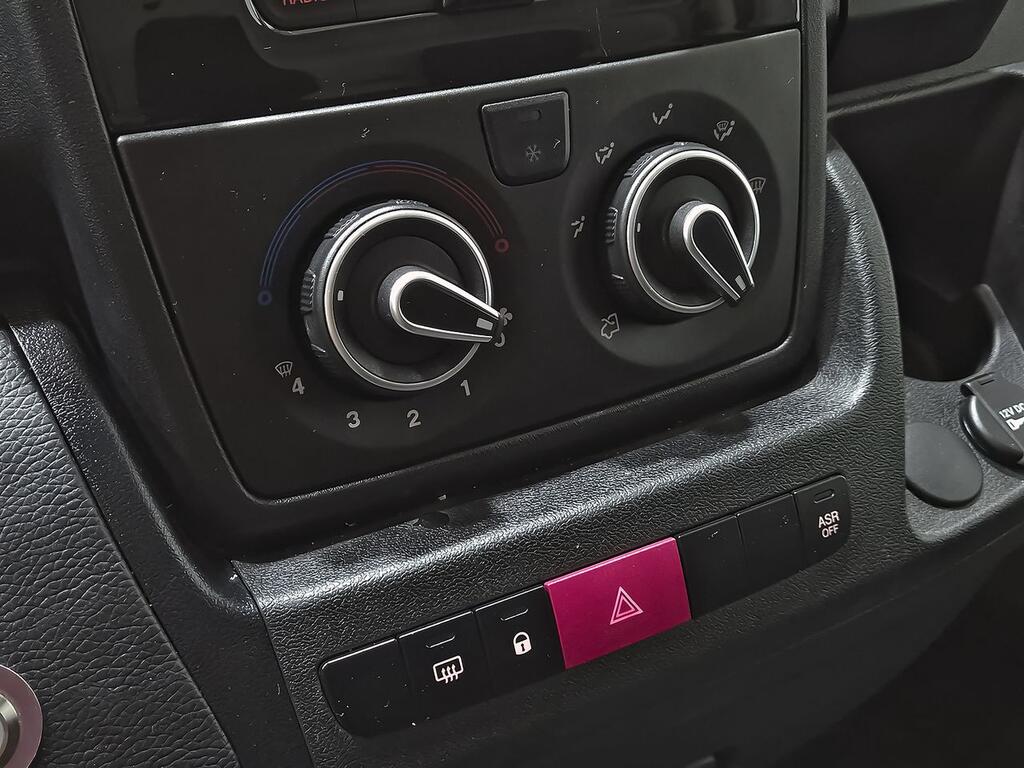 Peugeot Boxer E-BOXER PREMIUM BEV L2H2 (90KW) 122CV 21