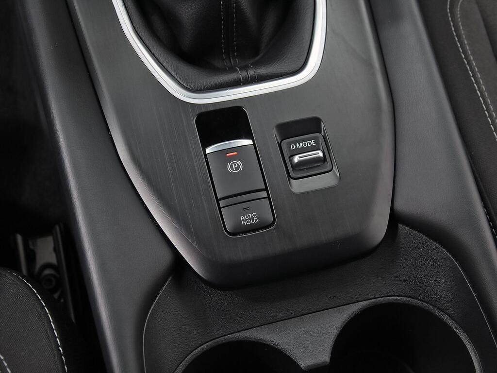 Nissan Qashqai DIG-T 103kW N-Connecta 27