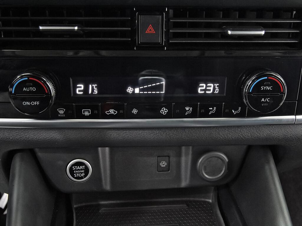 Nissan Qashqai DIG-T 103kW N-Connecta 27