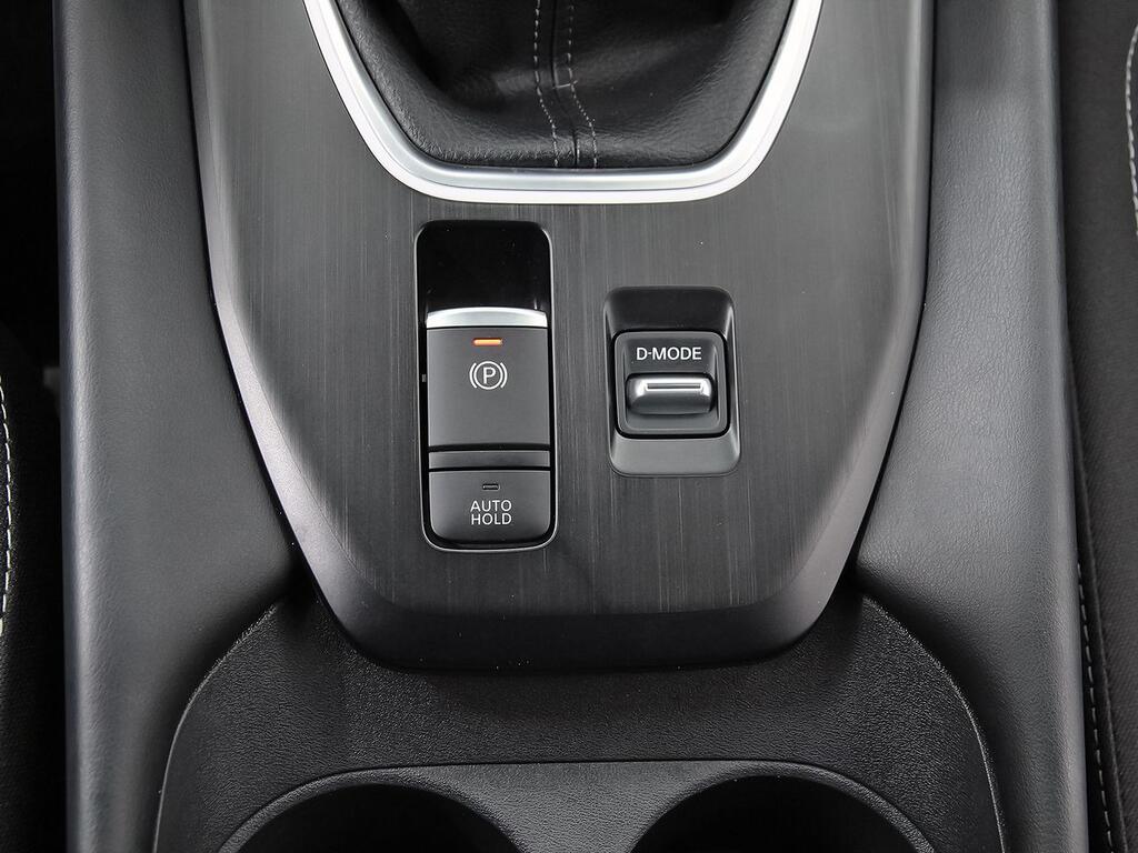 Nissan Qashqai DIG-T 103kW N-Connecta 28