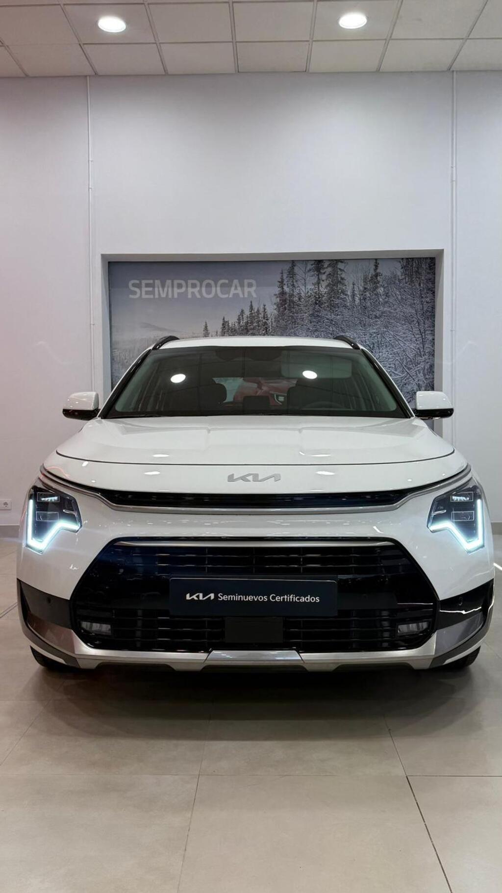 Kia Niro 1.6 GDi PHEV 126kW (171CV) Drive 3