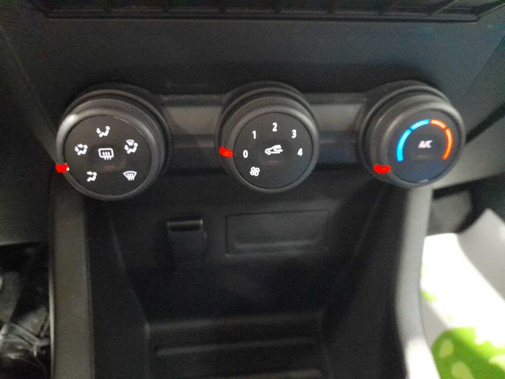 Renault Clio Business TCe 67 kW (90CV) 24