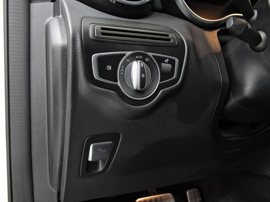 Mercedes GLC GLC 220 d 4MATIC 14