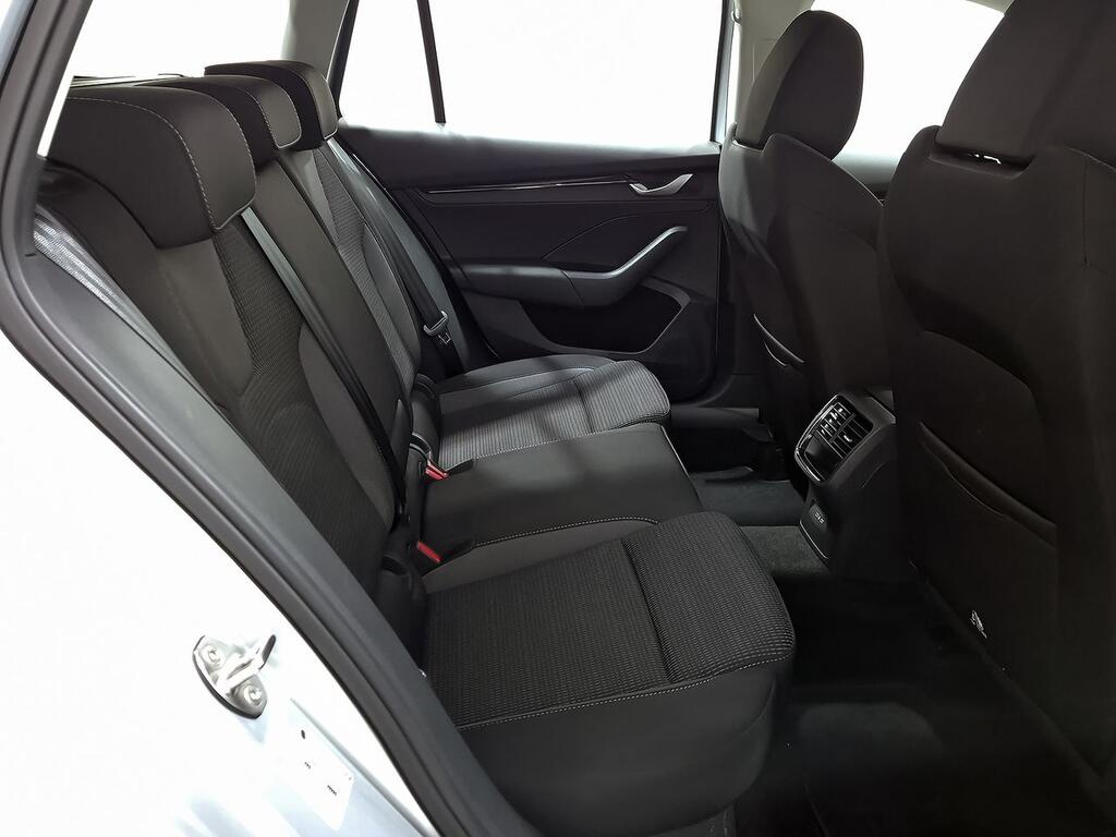 Skoda Octavia Combi 2.0 TDI 85kW (115CV) Design 6