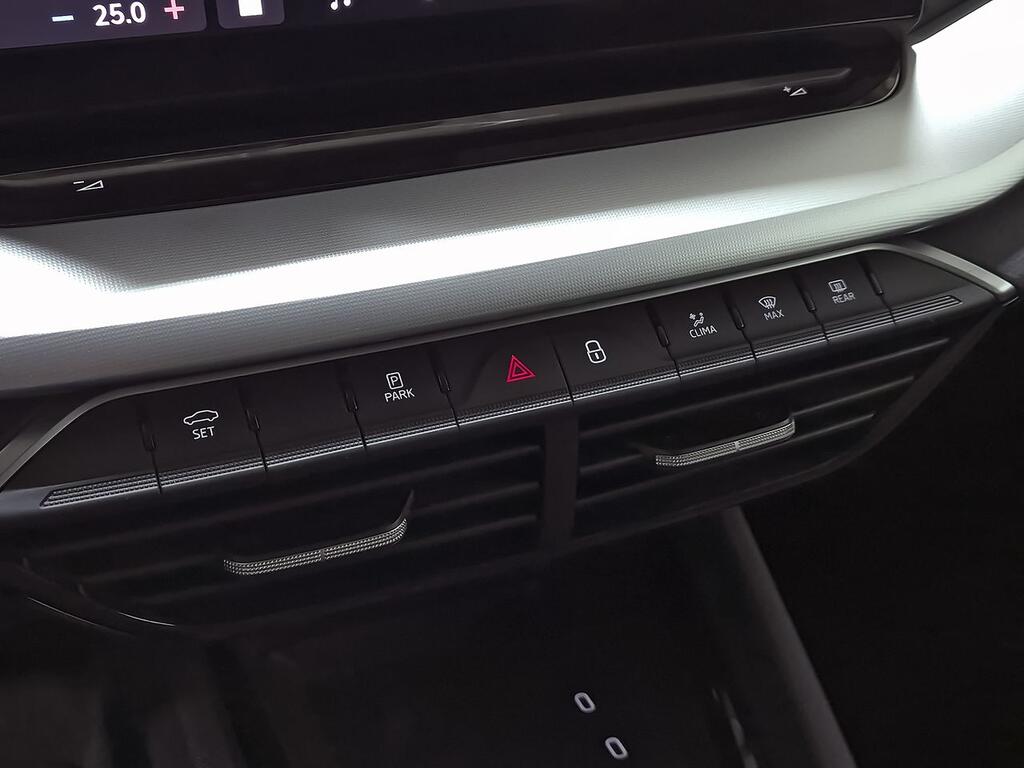 Skoda Octavia Combi 2.0 TDI 85kW (115CV) Design 24