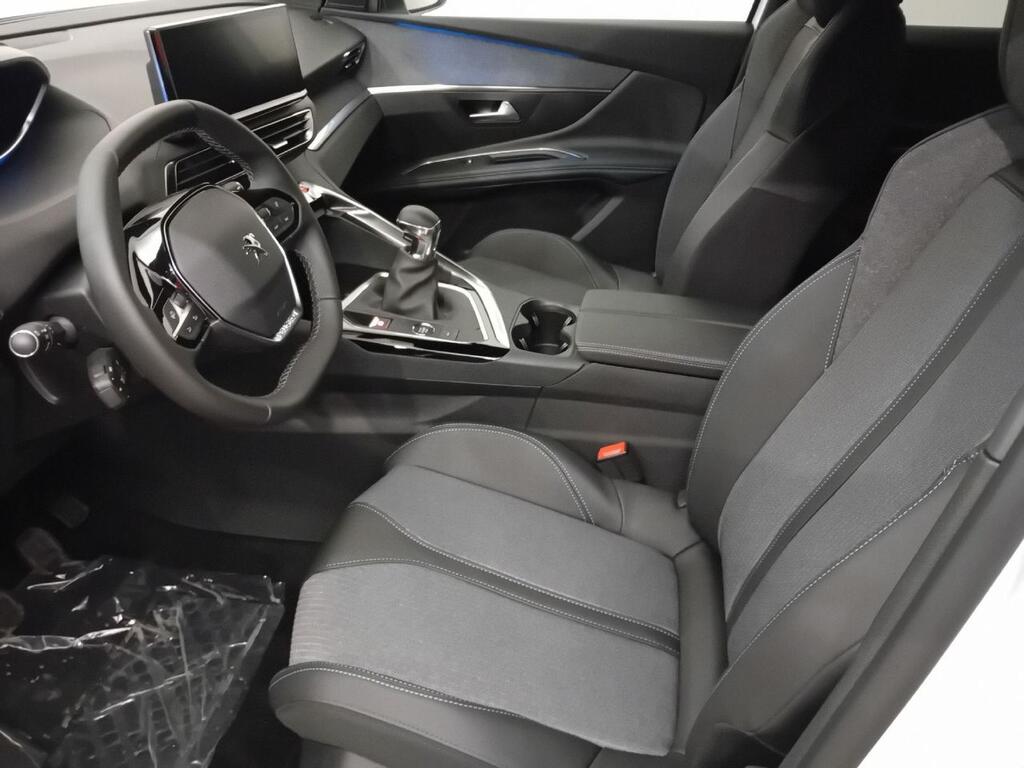 Peugeot 3008 1.2 PureTech 96KW S&S Allure Pack 7