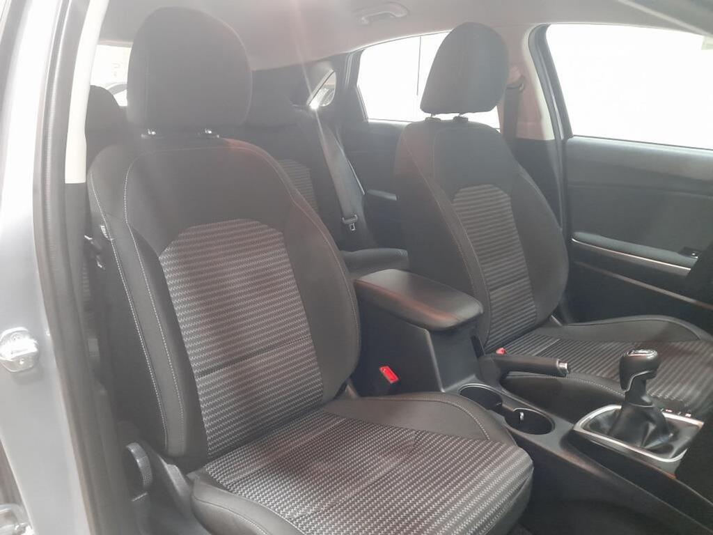 Kia Ceed 1.0 T-GDi 88kW (120CV) Drive 9