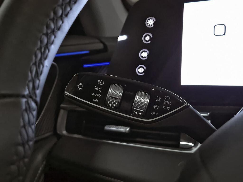 Ebro S700 1.5 TGDI PHEV Luxury E-CVT 15