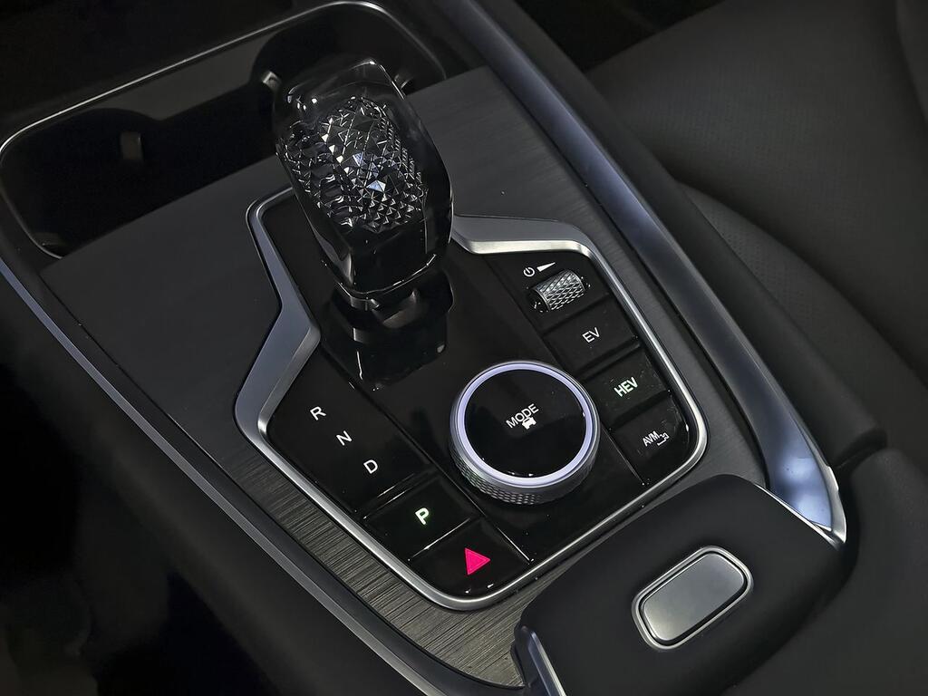 Ebro S700 1.5 TGDI PHEV Luxury E-CVT 30