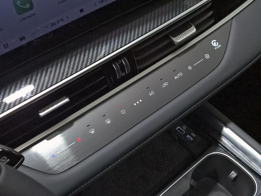 Ebro S700 1.5 TGDI PHEV Luxury E-CVT 36