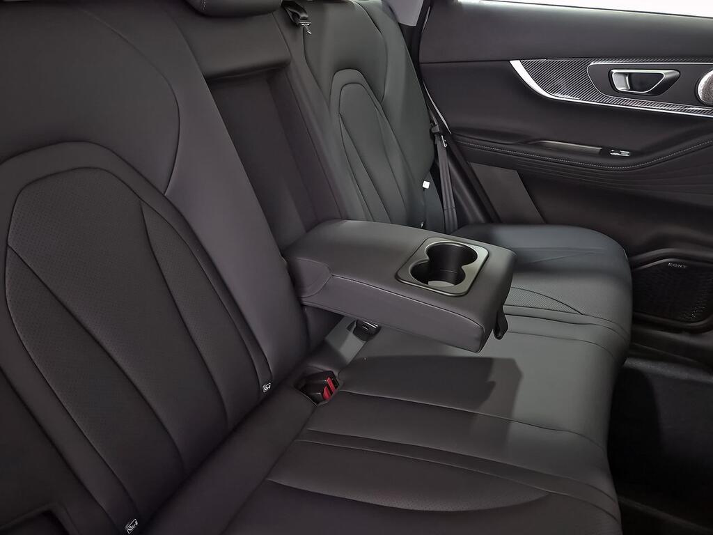 Ebro S700 1.5 TGDI PHEV Luxury E-CVT 43