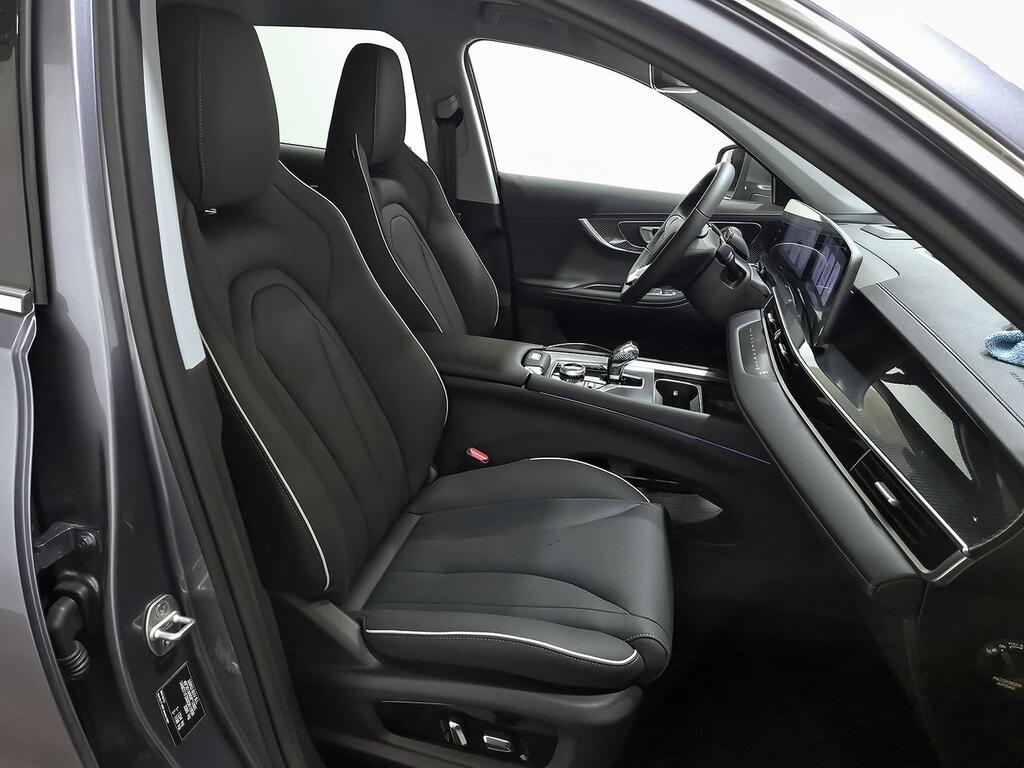 Ebro S700 1.5 TGDI PHEV Luxury E-CVT 7