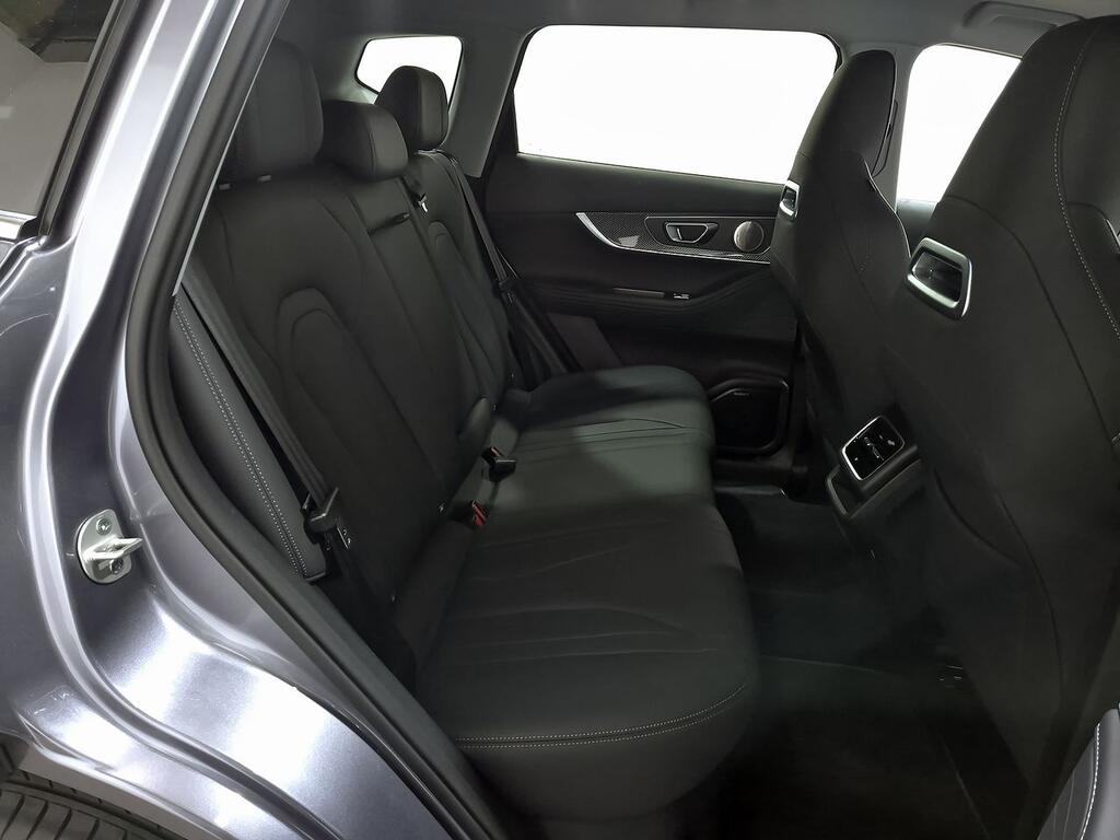 Ebro S700 1.5 TGDI PHEV Luxury E-CVT 8