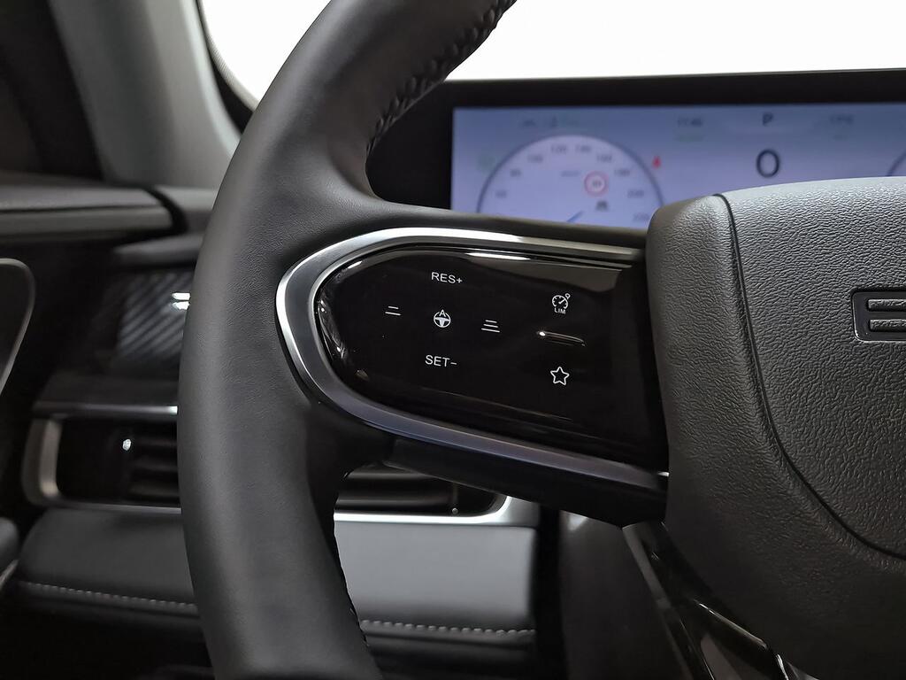 Ebro S700 1.5 TGDI PHEV Luxury E-CVT 16