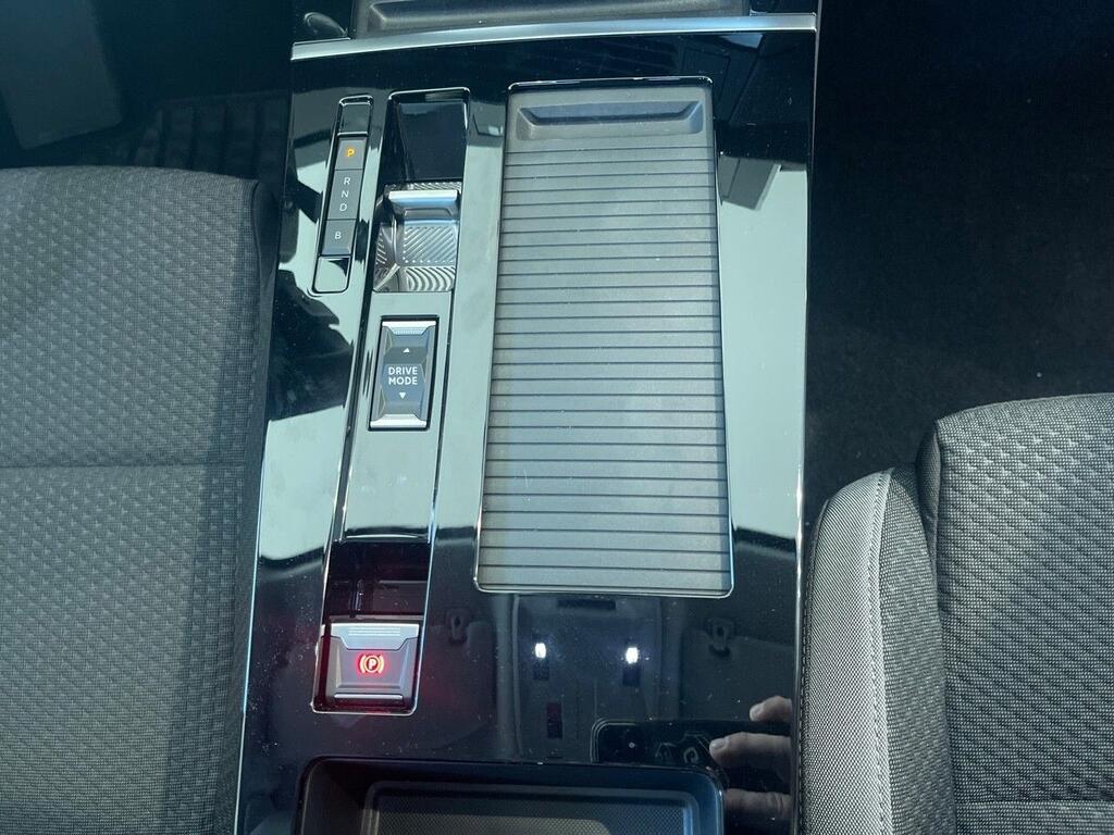 Opel Astra 1.6T Hybrid 132kW (180CV) Edition Auto 10