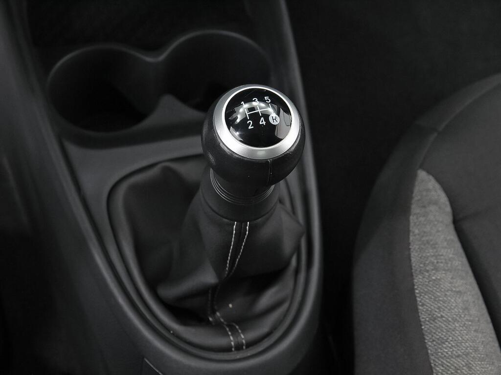 Toyota Aygo X Cross 1.0 VVT-I 72CV Play 27