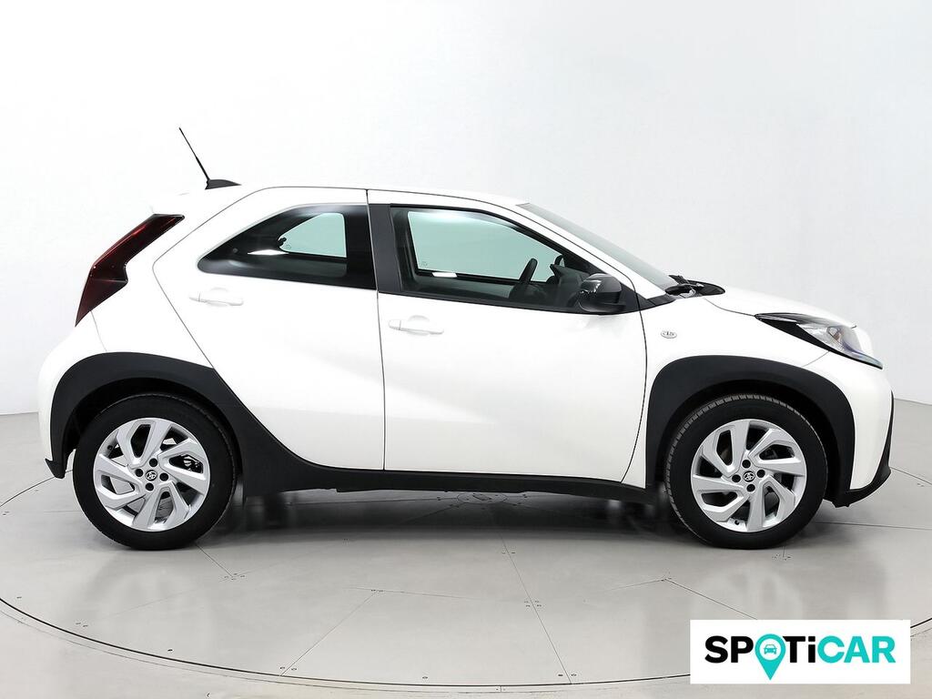 Toyota Aygo X Cross 1.0 VVT-I 72CV Play 3