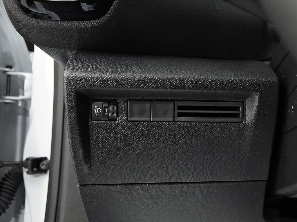 Citroën C4 Hybrid 136 e-DCS6 Plus 14