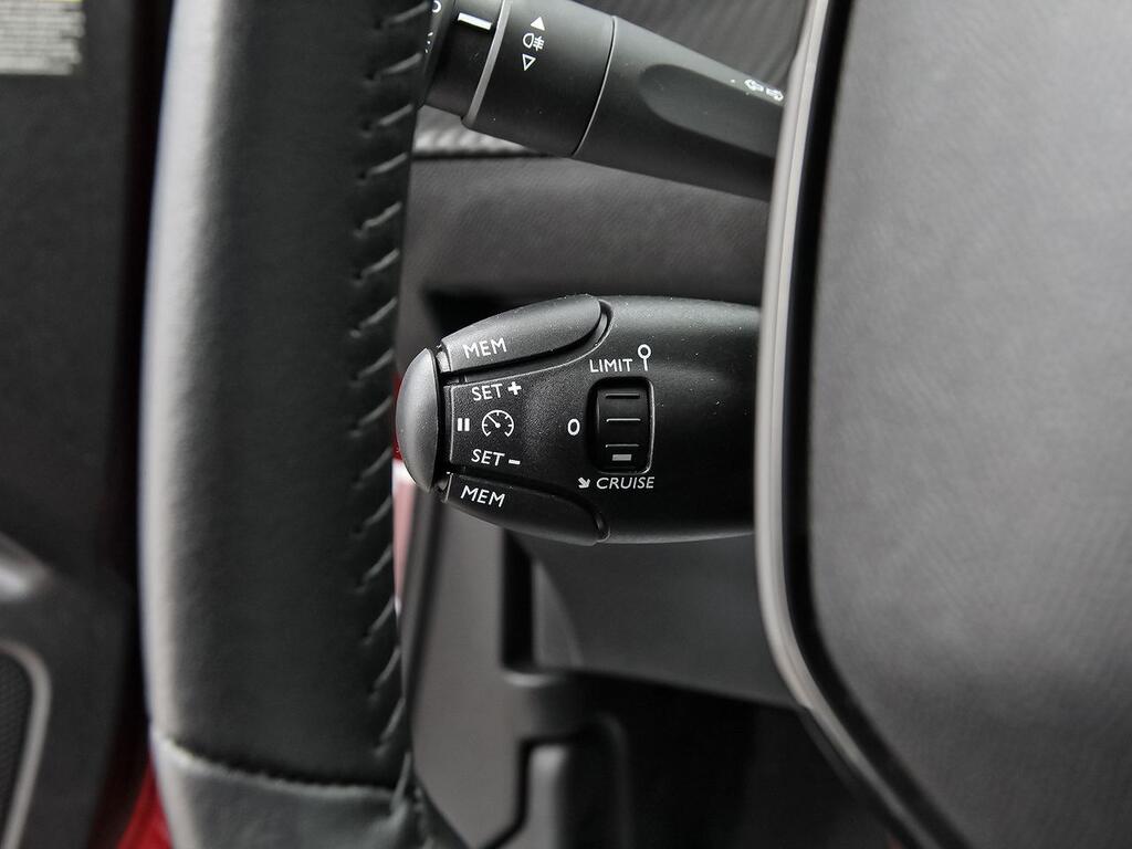 Peugeot 2008 Allure Puretech 100 S&S 6 Vel. MAN 17