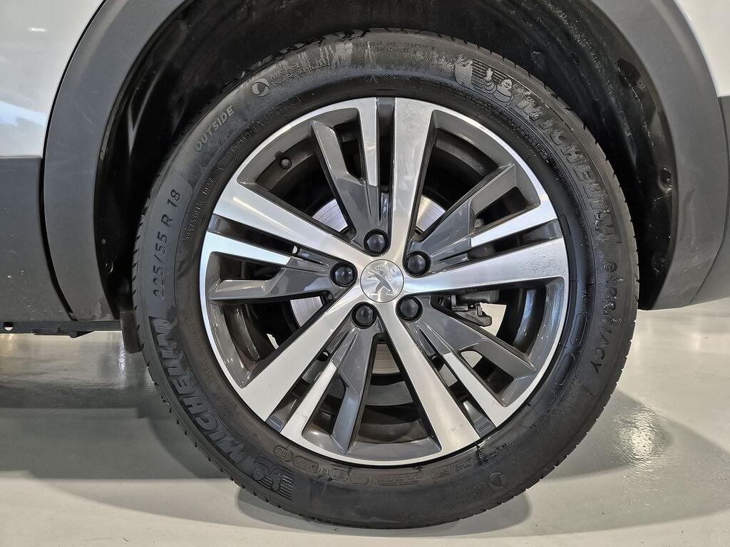 Peugeot 5008 1.2 PureTech 96KW S&S Allure Pack EAT8 12