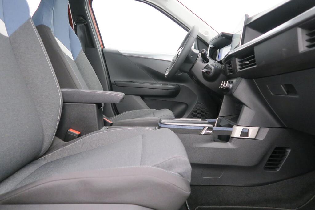 Opel Frontera 1.2T XHT Hybrid eDCT6 107kW Edition 15