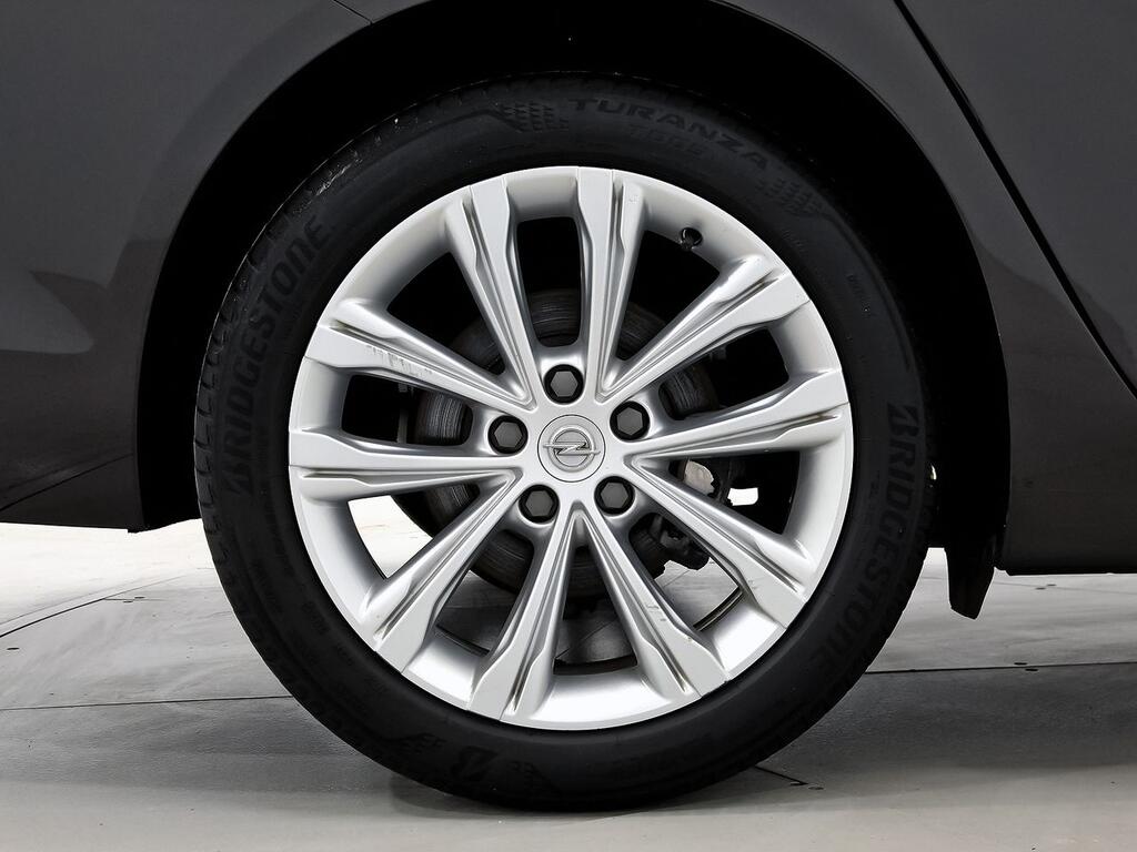 Opel Insignia GS Business Elegance 2.0D DVH 130kW AT8 11