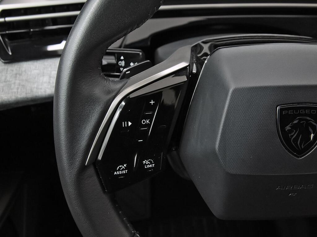 Peugeot 5008 1.2 100KW Allure eDCS6 19