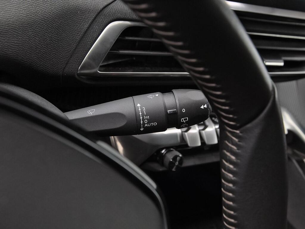 Peugeot 3008 1.2 PureTech 96KW S&S Allure Pack 18