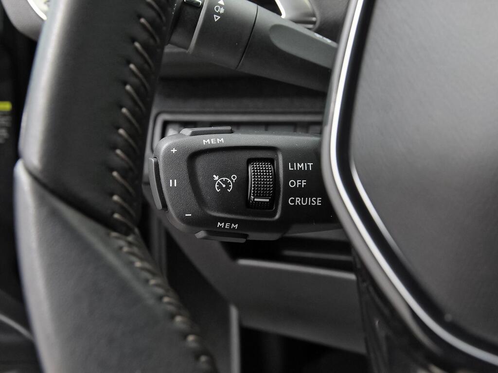 Peugeot 3008 1.2 PureTech 96KW S&S Allure Pack 17