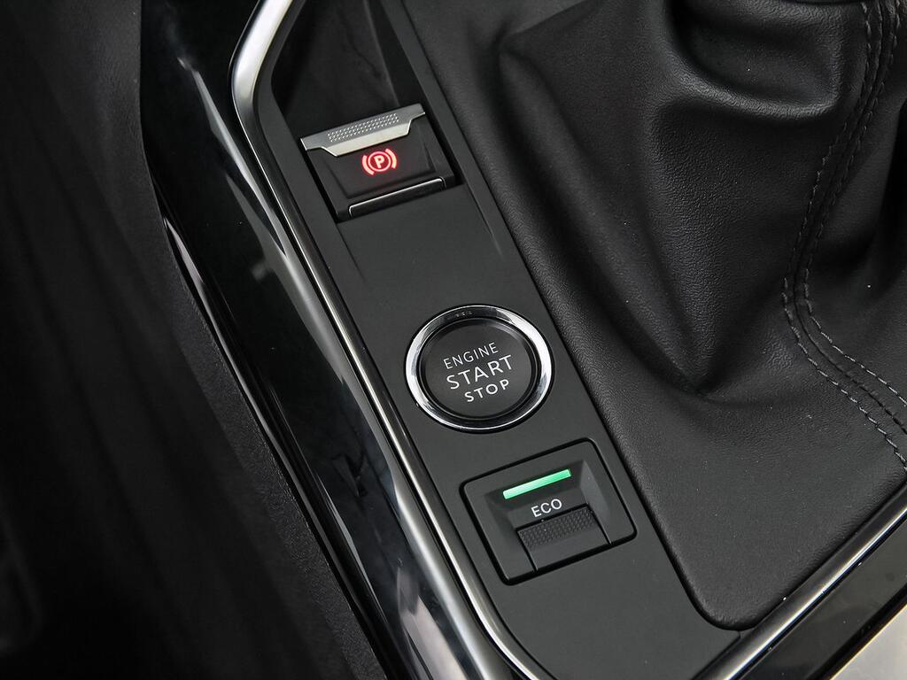 Peugeot 3008 1.2 PureTech 96KW S&S Allure Pack 30