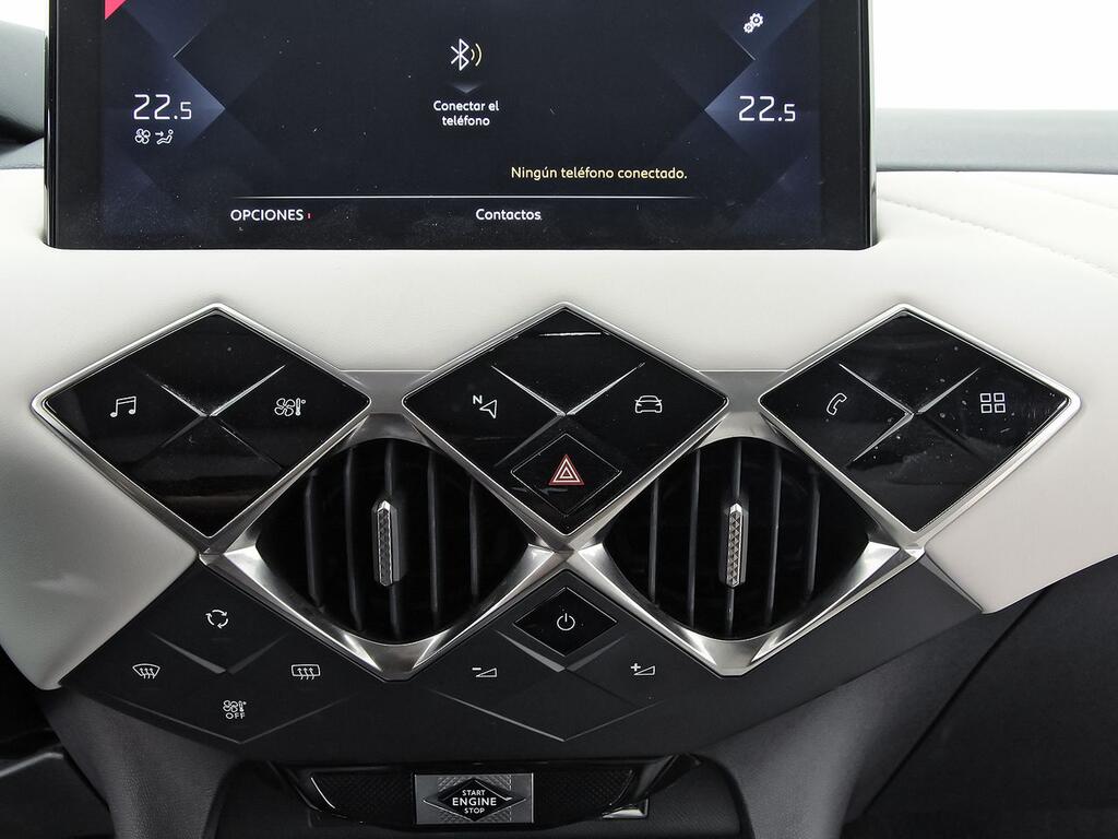 DS DS 3 PureTech 73 kW Manual CONNECTED CHIC 26