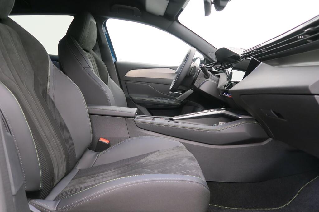 Peugeot 408 408 GT PHEV 180 e-EAT8 17