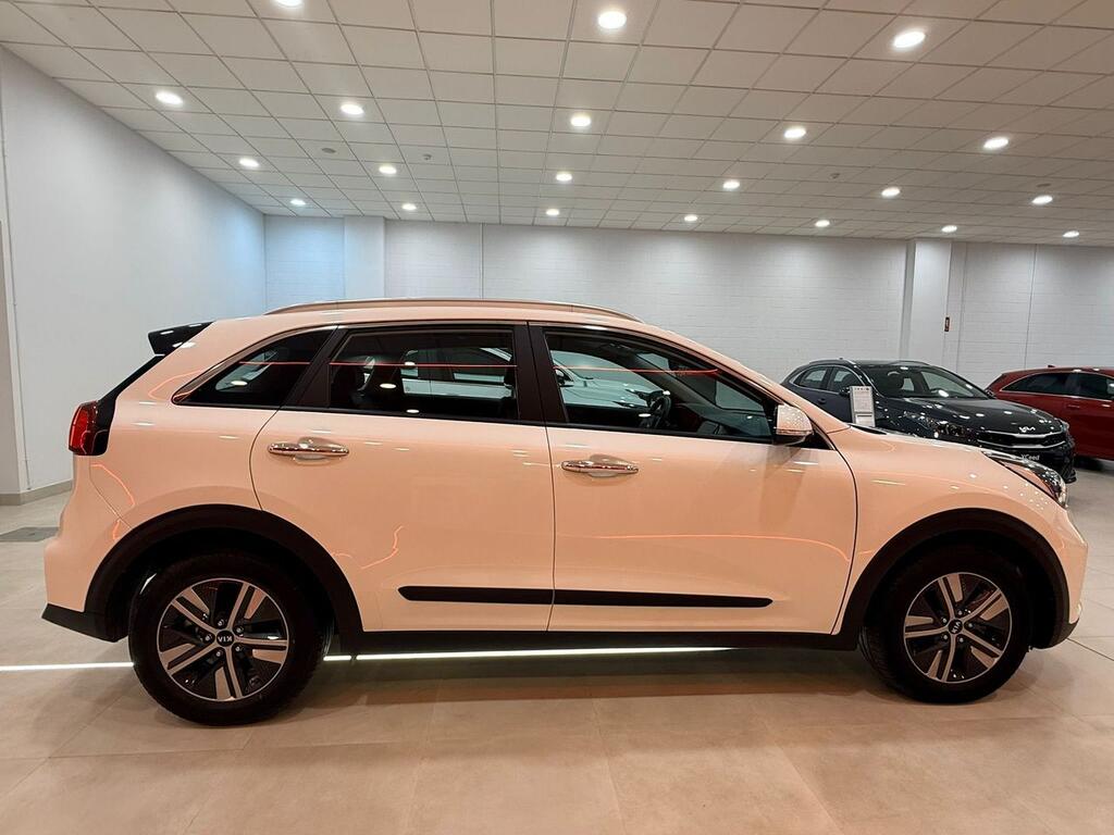 Kia Niro 1.6 GDi HEV 104kW (141CV) Drive 5