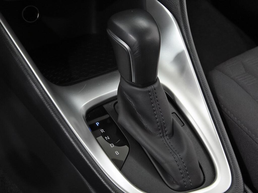 Toyota Yaris 1.5 120H Active Plus 26