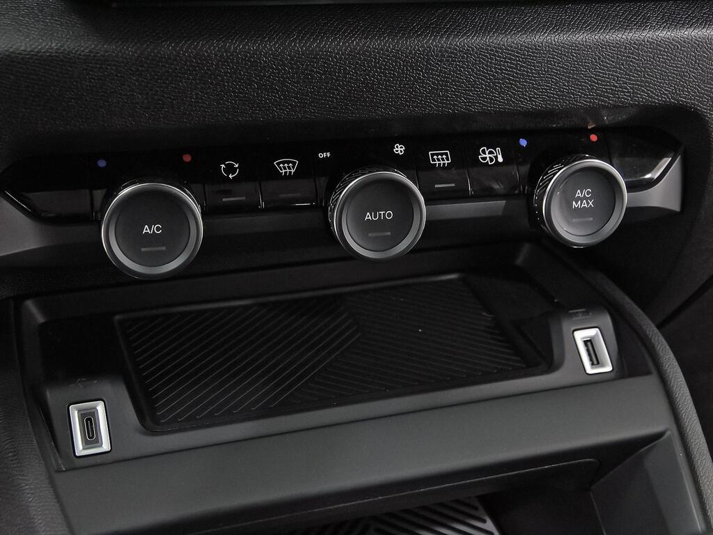 Citroën C4 PureTech 130 S&S 6v Plus 29