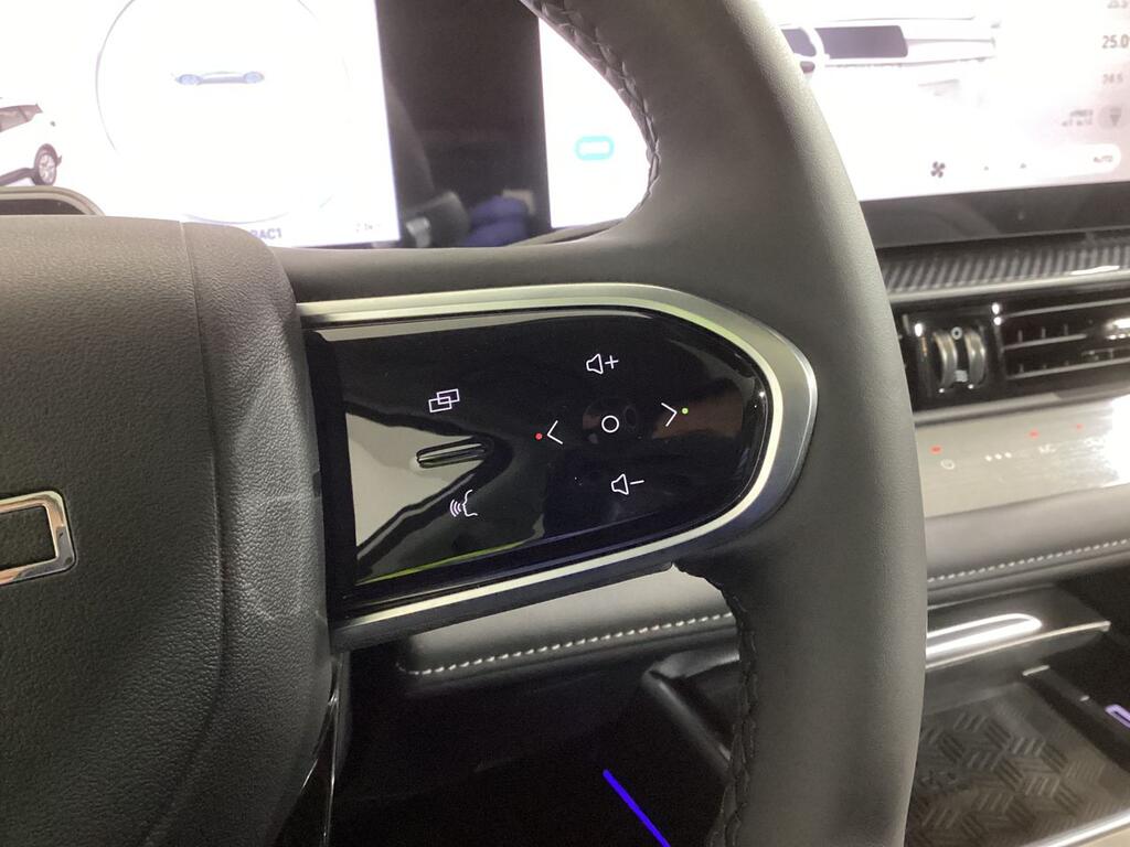 Ebro S700 1.6 TGDI Luxury 7 DCT 17