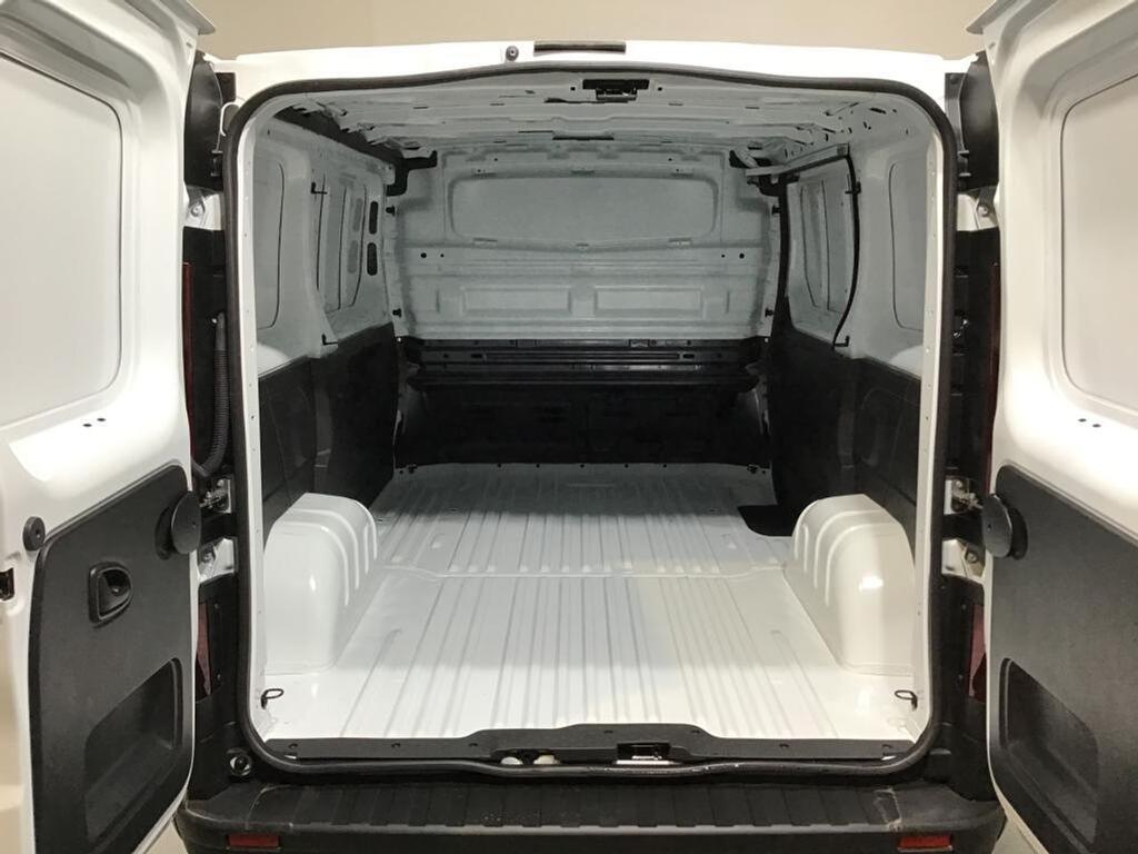 Nissan Primastar 2.0DCI 110CV GO L1H1 4P 9