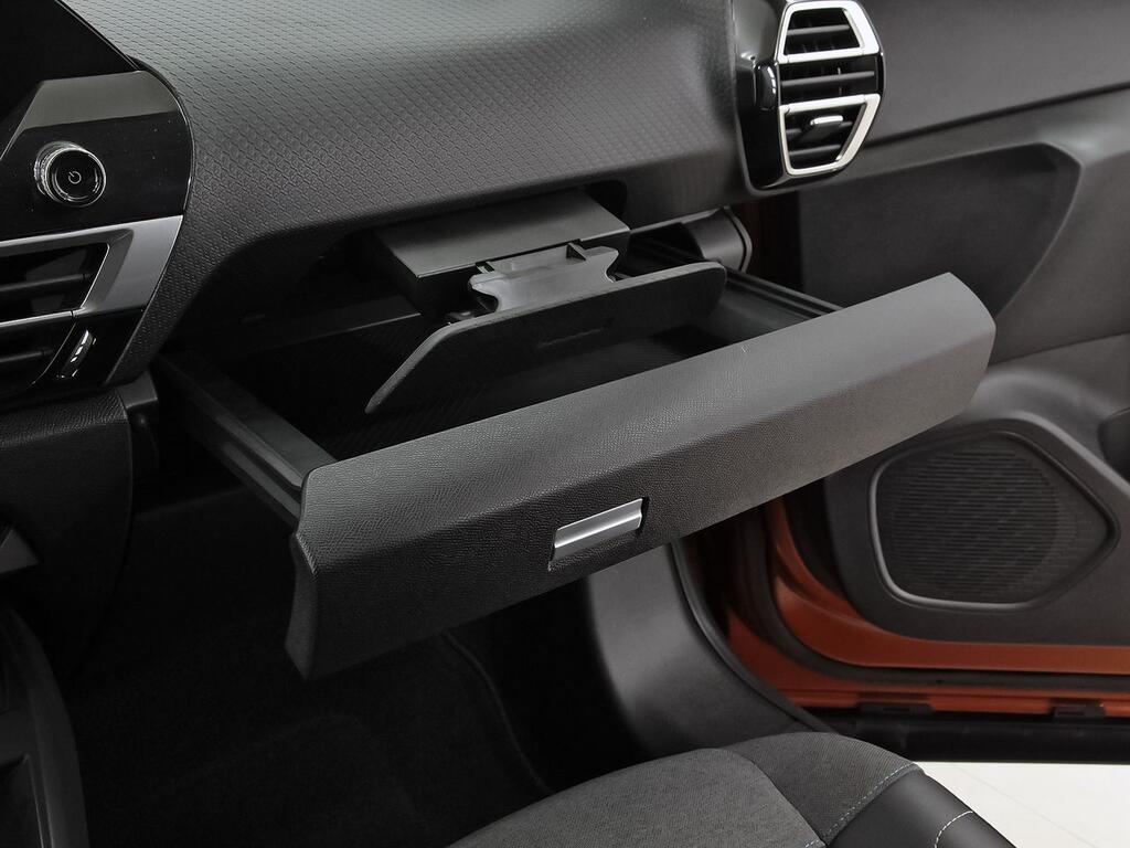 Citroën C4 PureTech 130 S&S 6v Shine 33