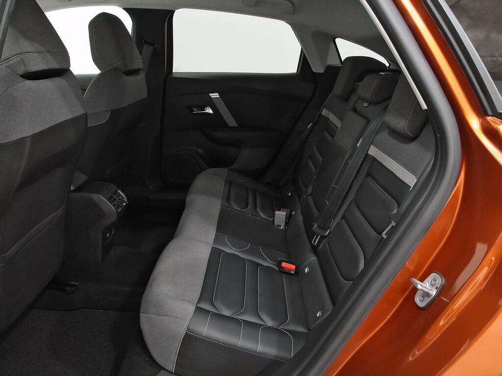 Citroën C4 PureTech 130 S&S 6v Shine 9