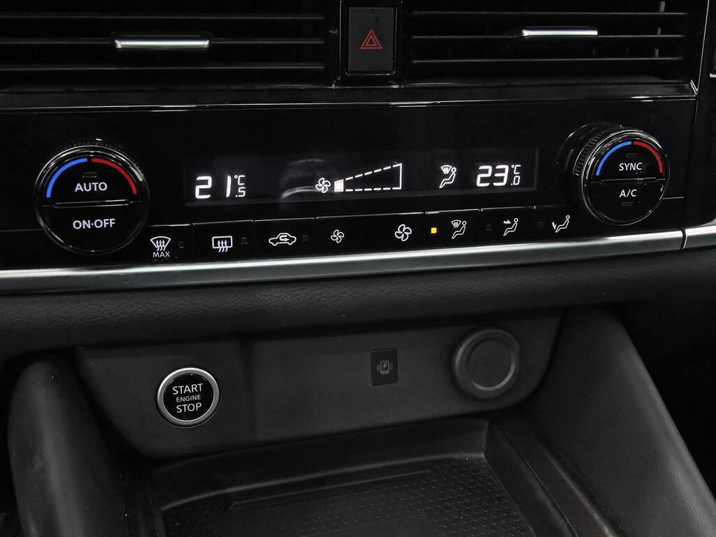 Nissan Qashqai DIG-T 103kW N-Connecta 31