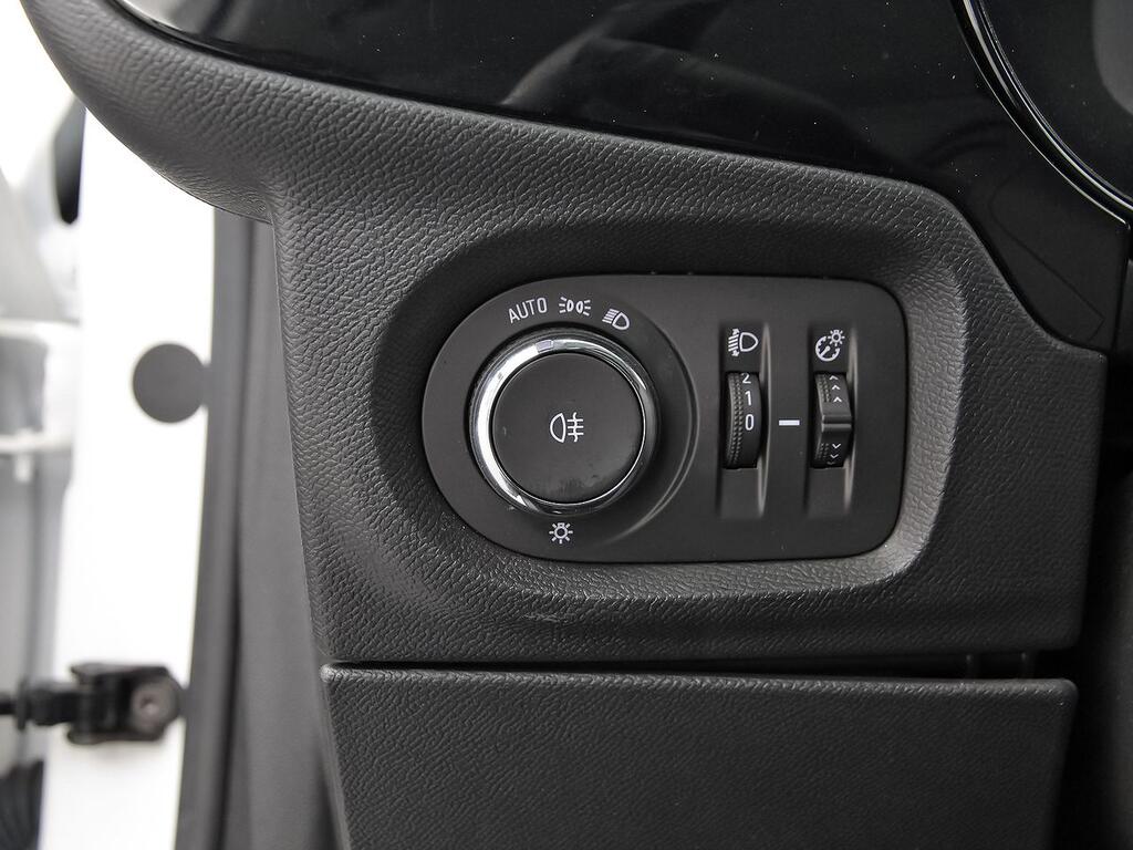 Opel Corsa 1.2T XHL 74kW (100CV) Elegance 23