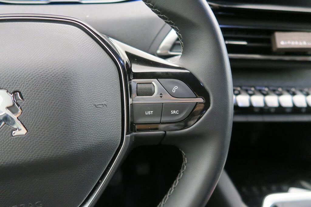 Peugeot 3008 1.2 PureTech 96KW S&S Allure Pack 12