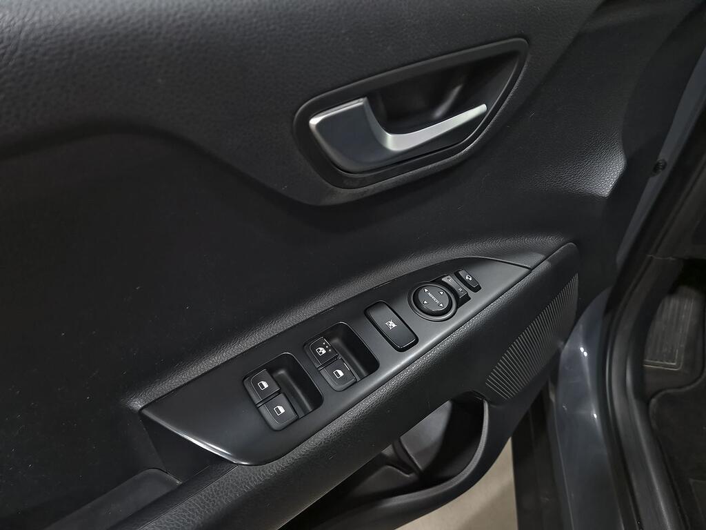 Kia Stonic 1.0 T-GDi 74kW (100CV) MHEV iMT Drive 27