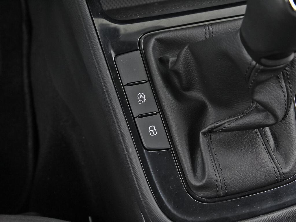 Skoda Fabia 1.0 TSI 70KW (95CV) Active 12