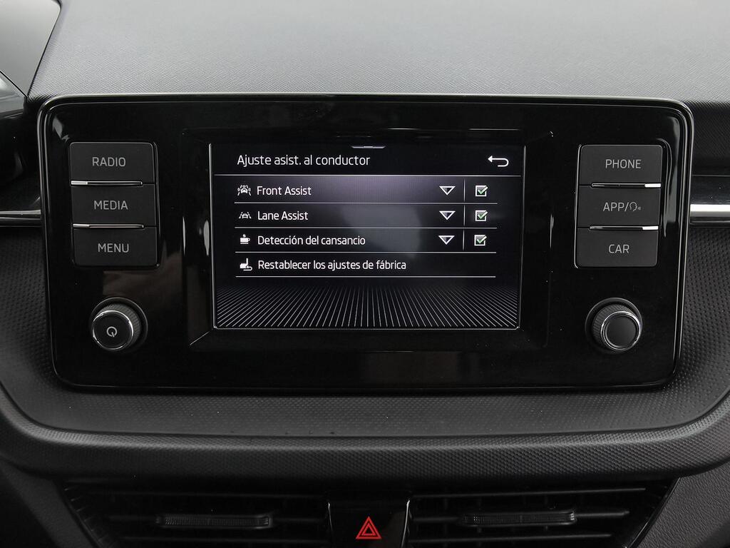 Skoda Fabia 1.0 TSI 70KW (95CV) Active 9