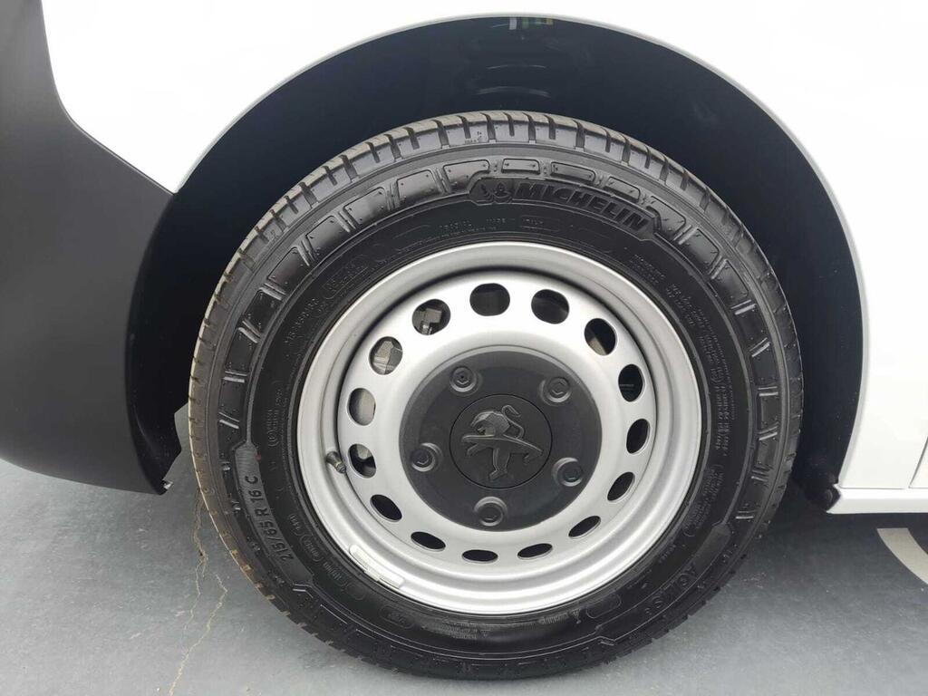 Peugeot Expert E-EXPERT FG PRO BEV L2 (100KW) 136CV 23