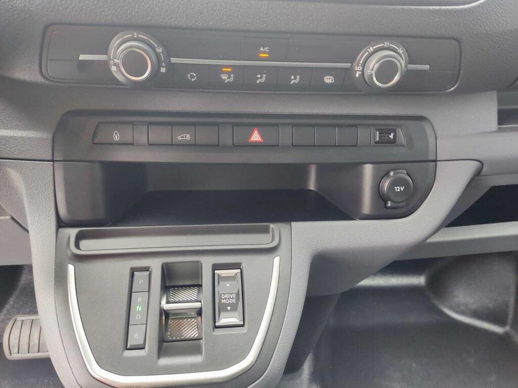 Peugeot Expert E-EXPERT FG PRO BEV L2 (100KW) 136CV 9